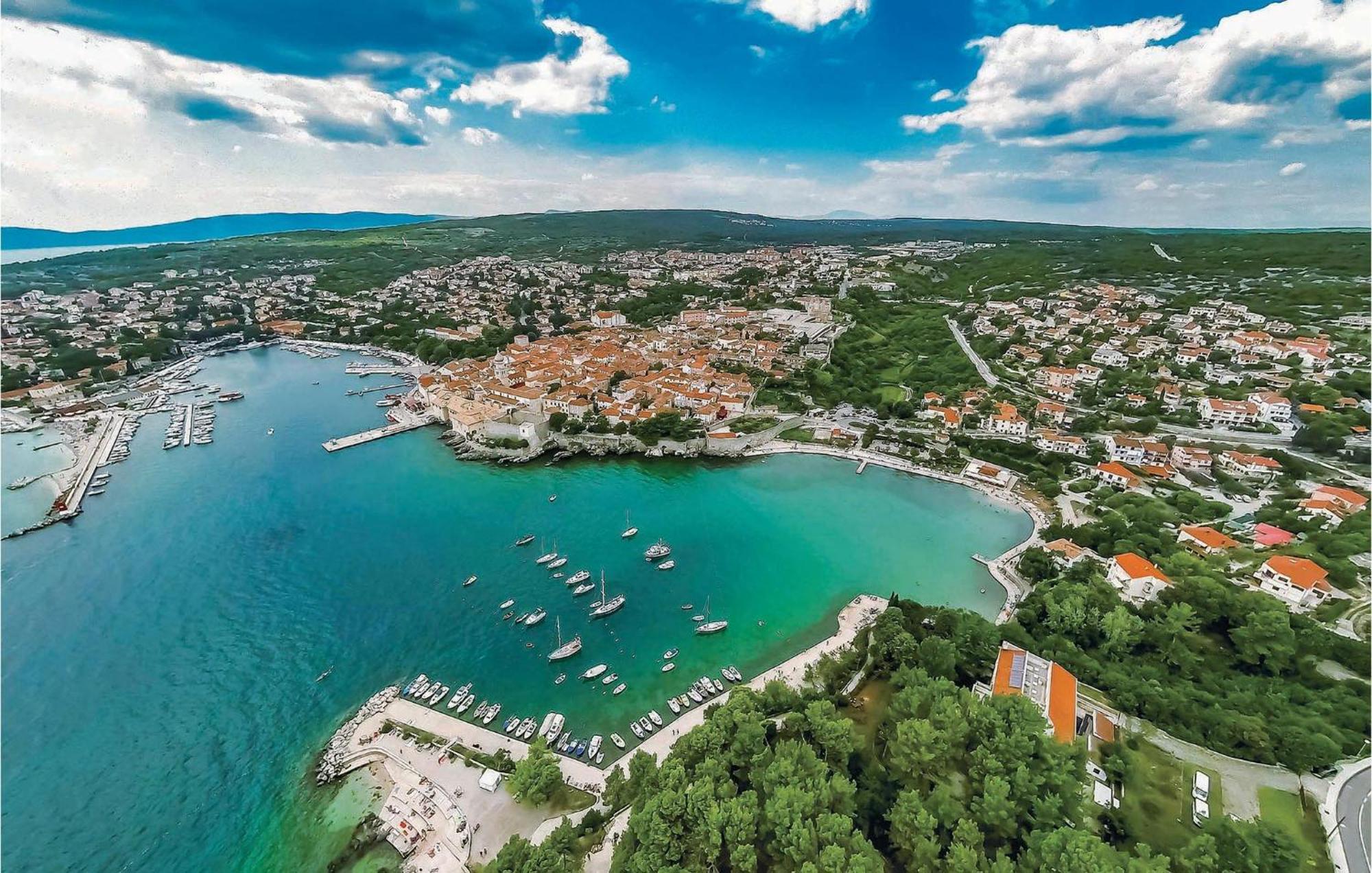 Nice apartment in Vrh with 1 Bedrooms, WiFi&Outdoor swimming pool Buitenkant foto